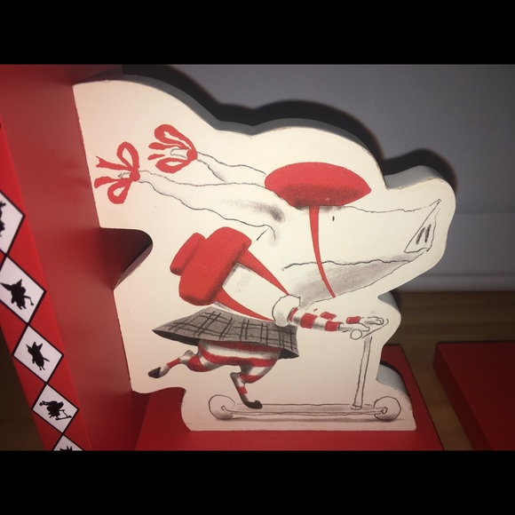 SOLD Olivia the Pig Wooden Bookends - Picture 8 of 10